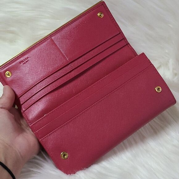 💯 Authentic Prada Safiano Long Wallet 🍀 - Picture 3 of 15